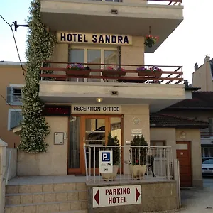 Sandra Hotel